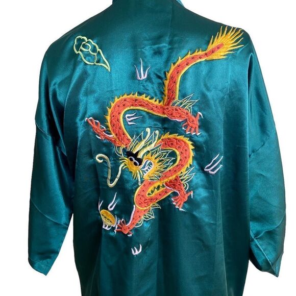 Oriental Silk Collection dressing gown medium ‘embroidered dragon.  0084 - Picture 4 of 6